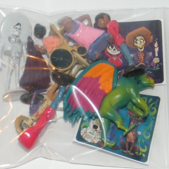 Coco Movie Quality Figure Toy Set of 10 detailed fun Figures Plus More! - Picture 7 of 7